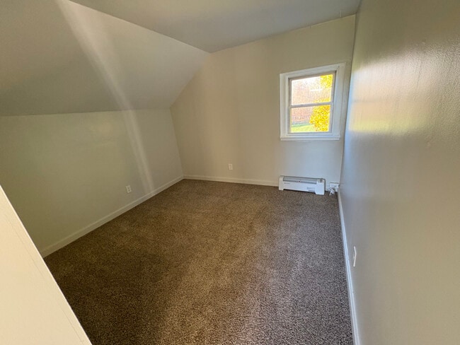 Building Photo - 246 Schwartz Rd