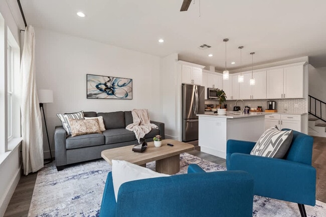 Building Photo - 4508 Noble St