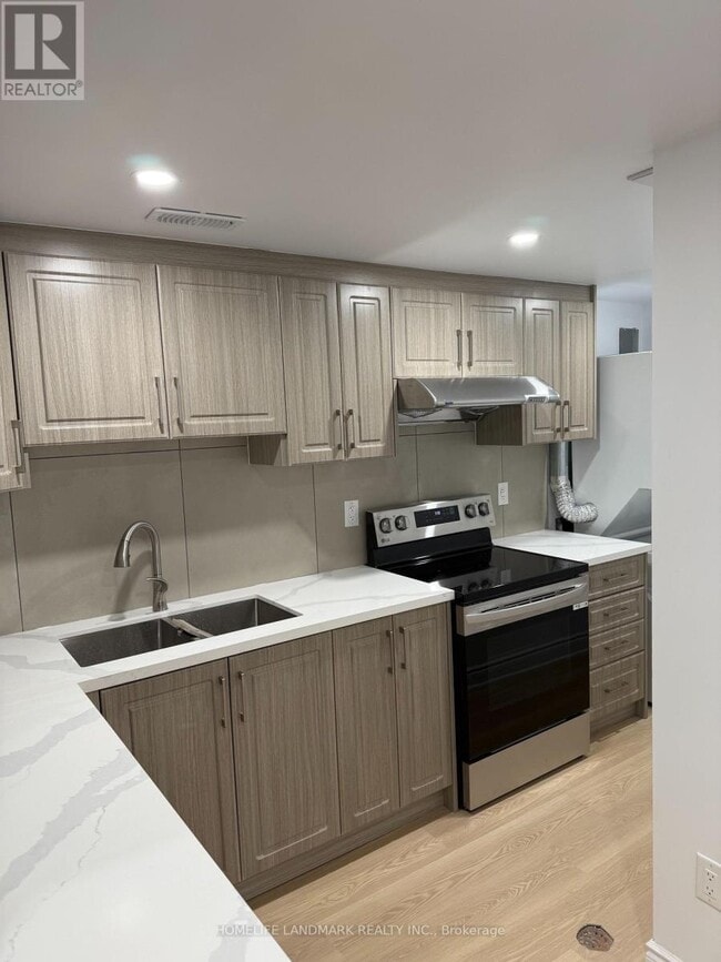 Building Photo - 3145 Cantelon Crescent