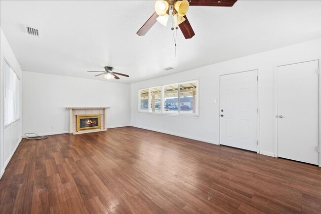 Building Photo - 3333 Alta Arden Expy