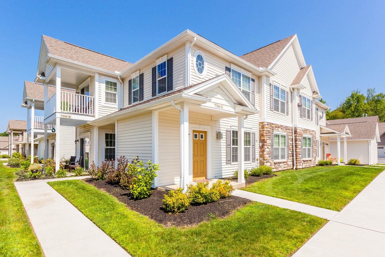 Primary Photo - Auburn Creek Apartment Homes