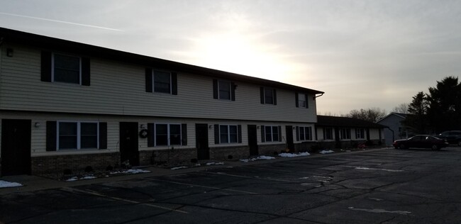 Building Photo - Greenview Apartments