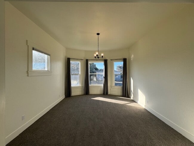 Building Photo - 2729 California St