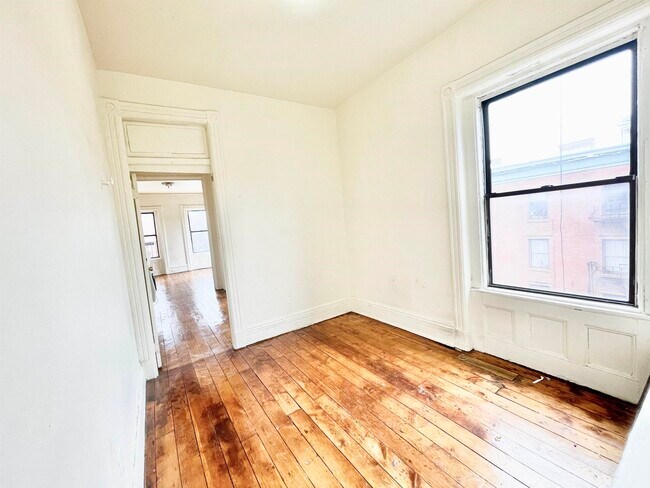 Foto del edificio - 108 Wayne St