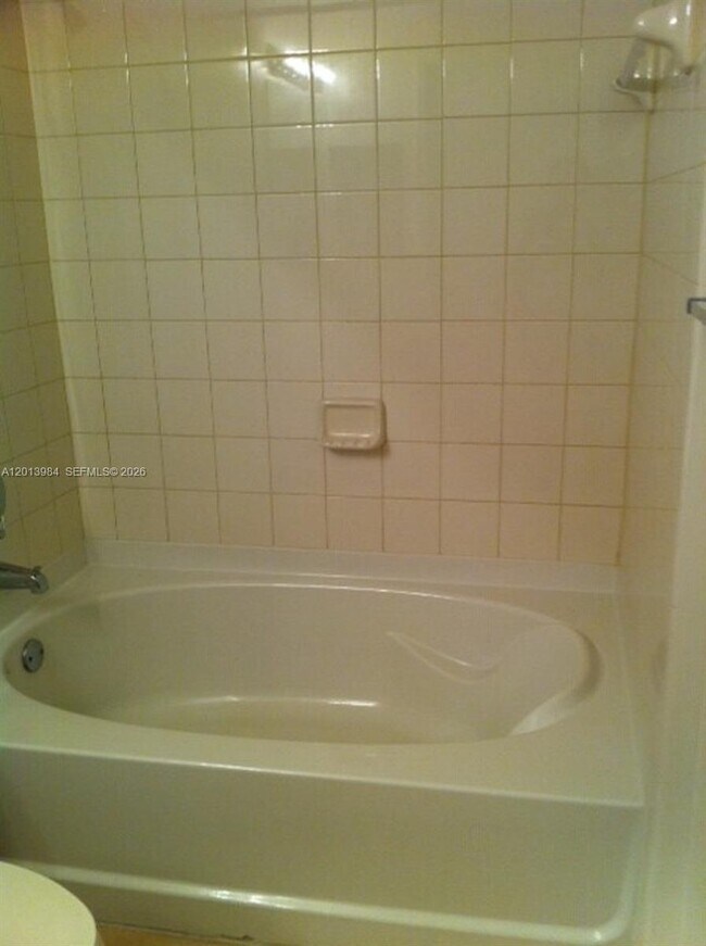 Foto del edificio - 6001 SW 70th St