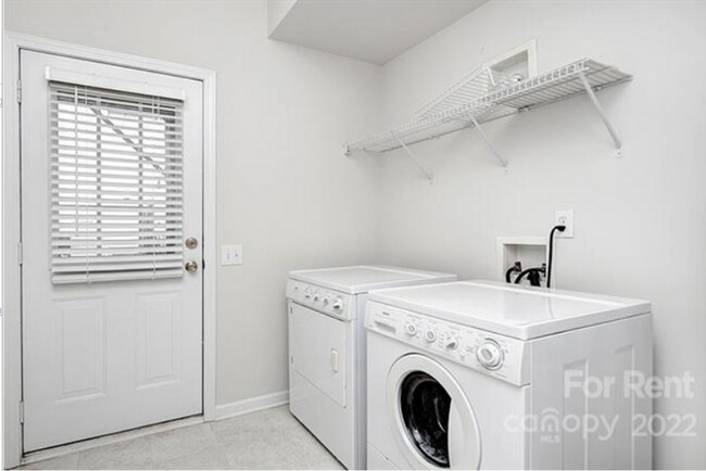 Foto del edificio - South Park Townhome