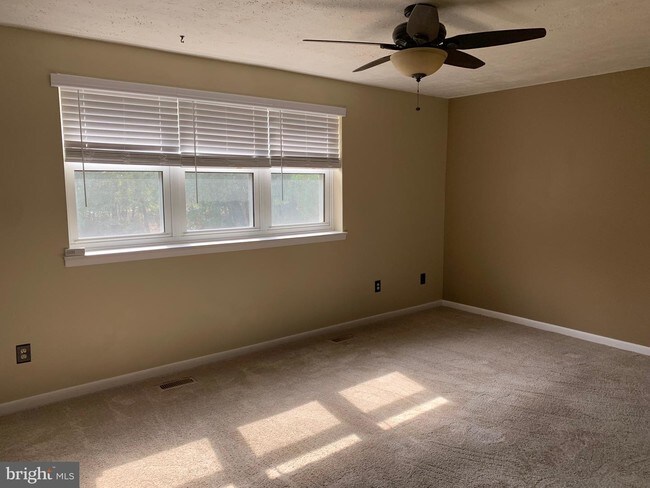 Building Photo - 8510 Pine Run Ct