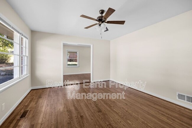 Building Photo - 2224 3rd St NW