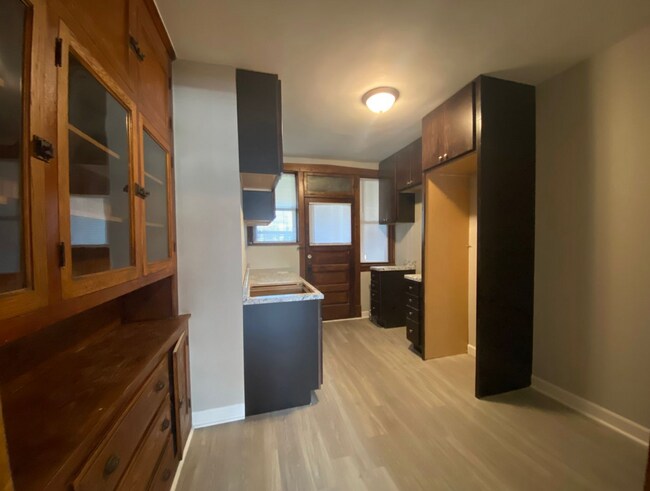 Foto del edificio - 2607 N Kostner Ave