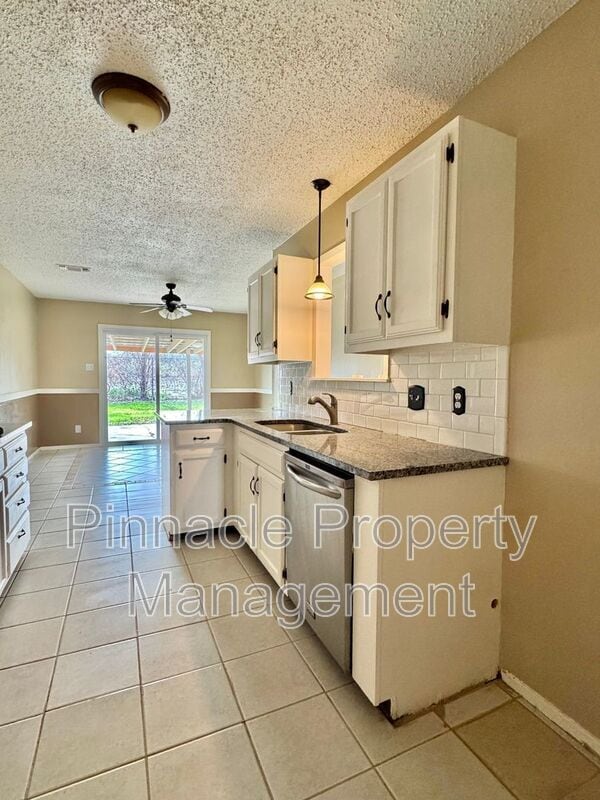 Building Photo - 1237 Tres Rios Dr