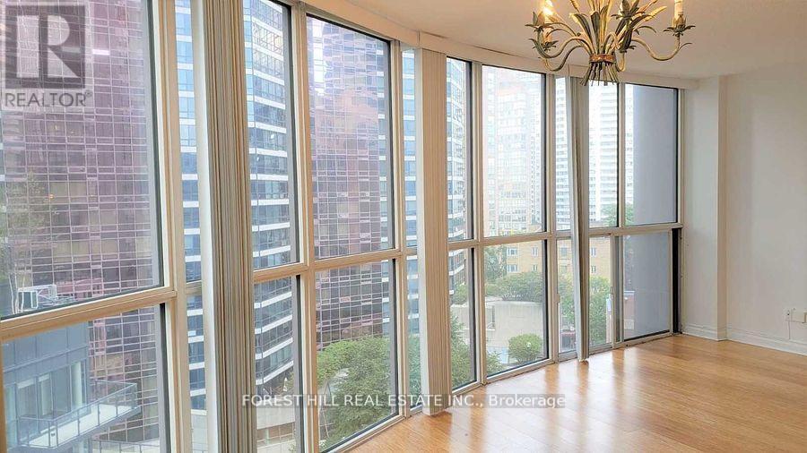 Photo principale - 24-1224 Wellesley St W