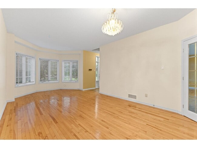 Building Photo - 40 Rue Jean-de la Fontaine