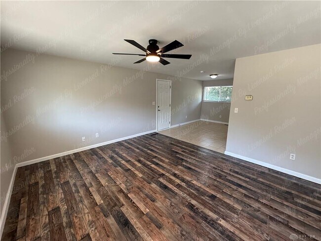 Foto del edificio - 5678 Tomberg St