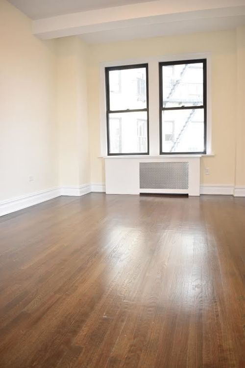 Building Photo - 225 W 106th St