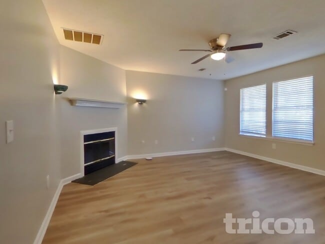 Building Photo - 3195 Warrenton Ct