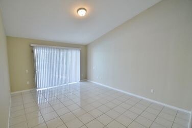Building Photo - 13519 Falcon Pointe Dr