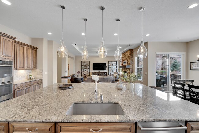 Building Photo - 27615 E Moraine Dr