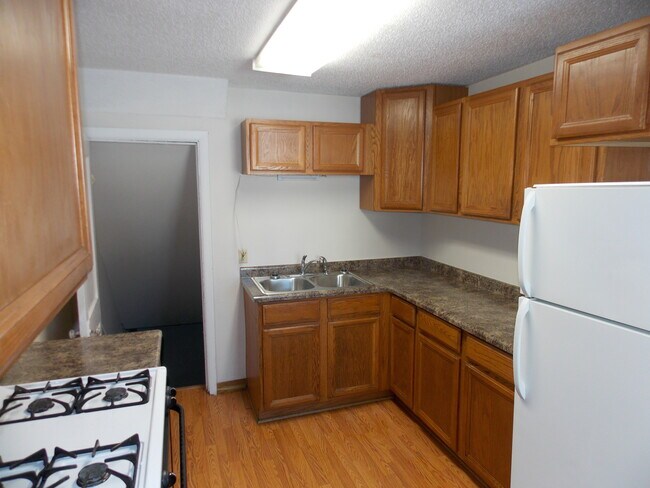 Building Photo - 525 8th Ave N