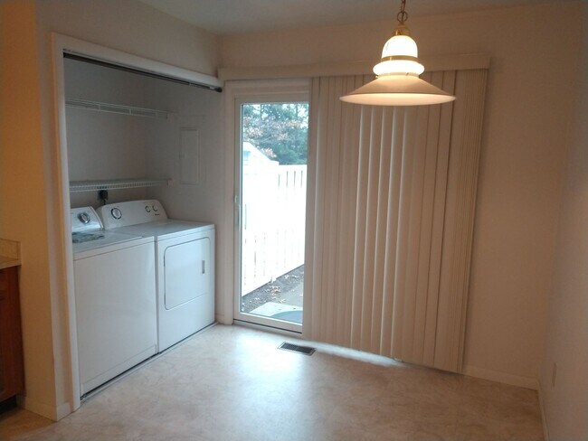 Building Photo - 2235 Bel Air Drive