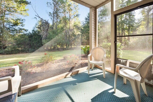 Building Photo - 549 Blue Stem Dr