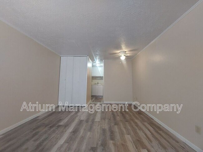 Foto del edificio - 1295 N Holland Pky