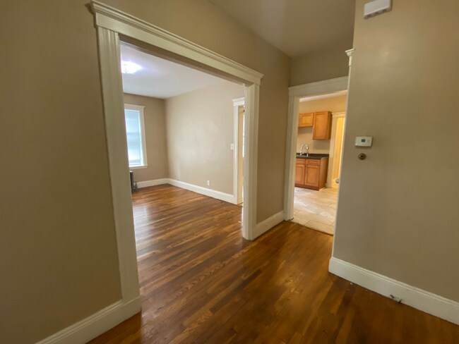 Foto del edificio - 254 Belgrade Ave