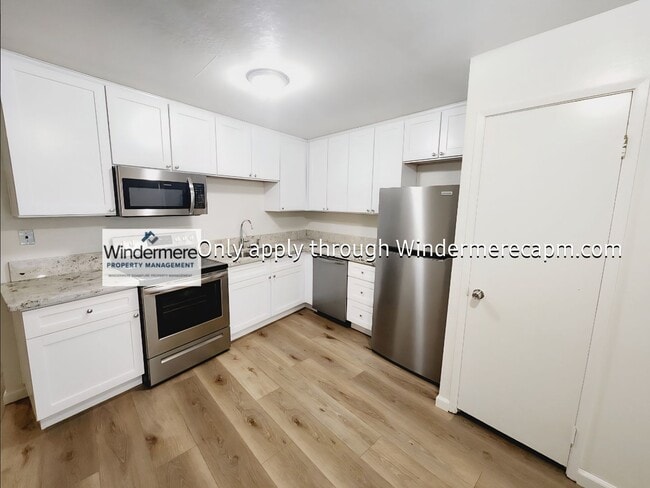 Building Photo - 1357-1359 Gary Way