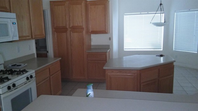 Foto del edificio - 3689 Cottage Canyon St