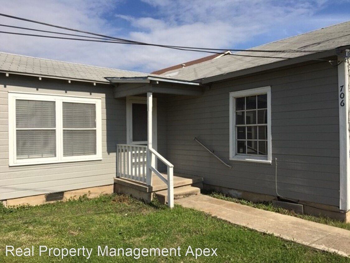 Foto principal - 3 br, 1 bath House - 706 S. Robinson Dr.