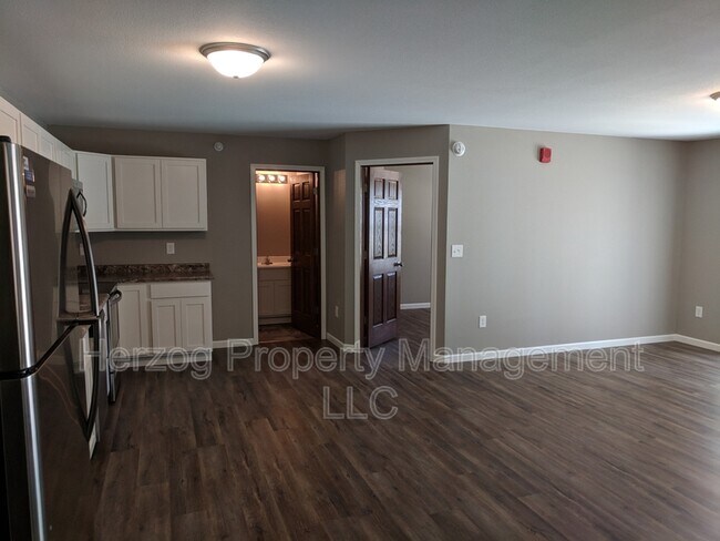 Foto del edificio - 301 NW 7th Ave