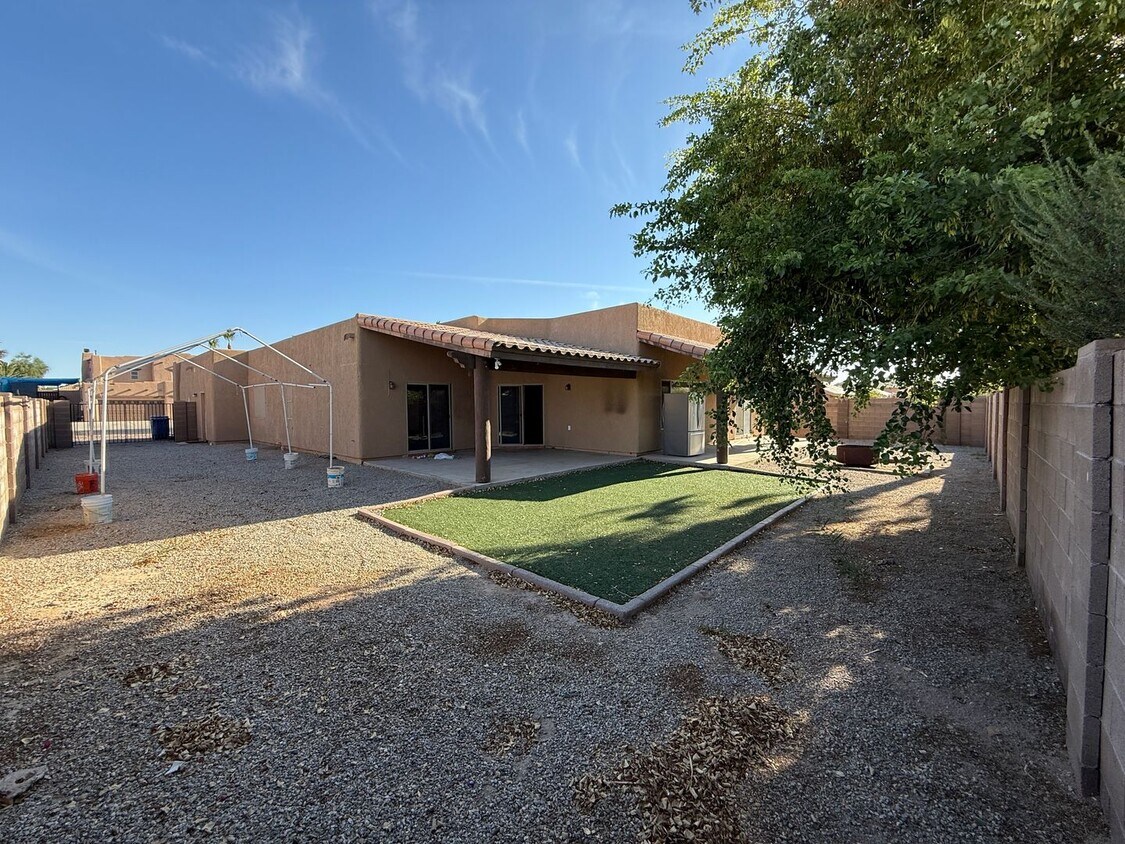 Building Photo - Barkley Ranch Corner Lot Home with 3 Car G...