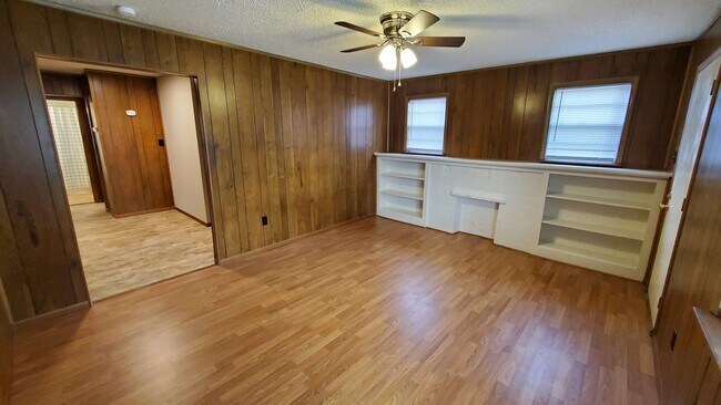 Foto del edificio - 1608 S Hayden St