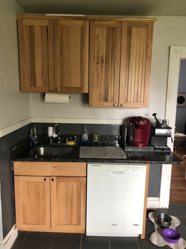 kitchen 3 - 43 Nichols Ave