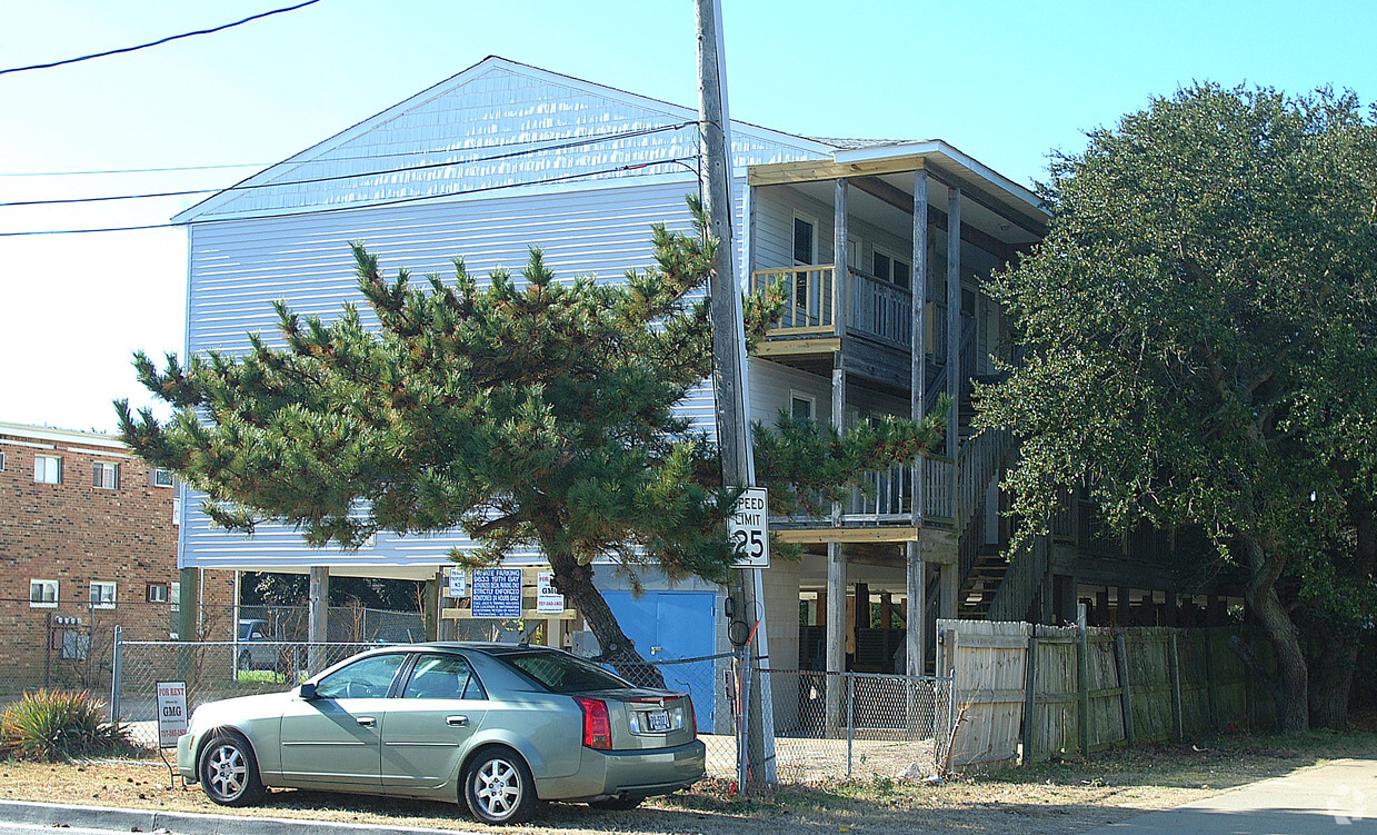 Foto del edificio - Sandy Beach Apartments