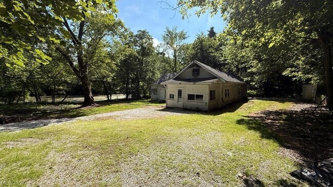 Foto del edificio - 629 Portage Lakes Drive