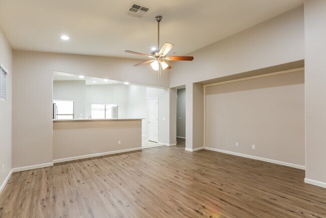 Foto del edificio - 7110 W Superior Ave