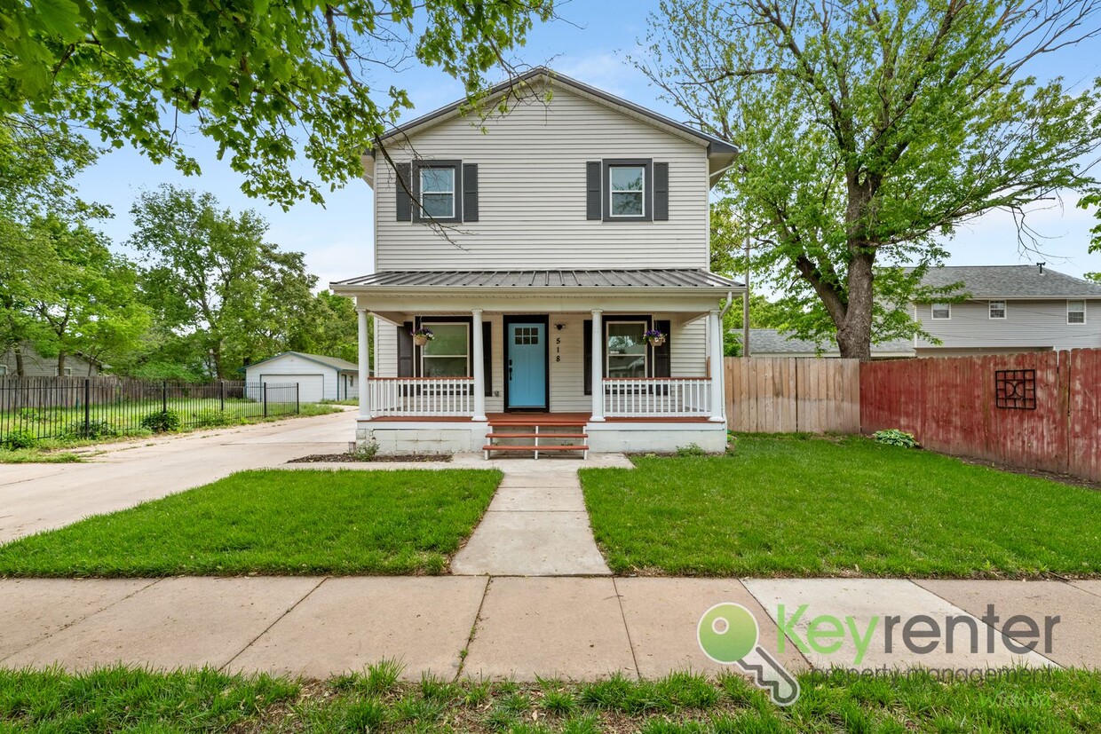 Foto principal - Delano District | Renovated 3 Bedroom 3 Ba...
