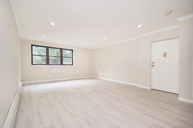 Building Photo - 15321 78th St