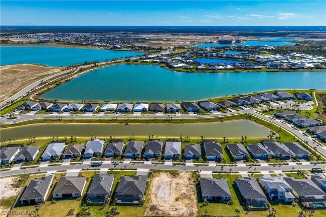 Foto del edificio - 42346 Edgewater Dr