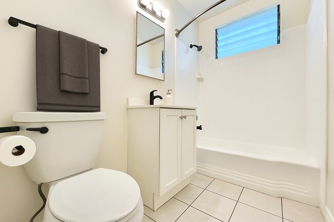 Foto del edificio - 3718 Mentone Ave