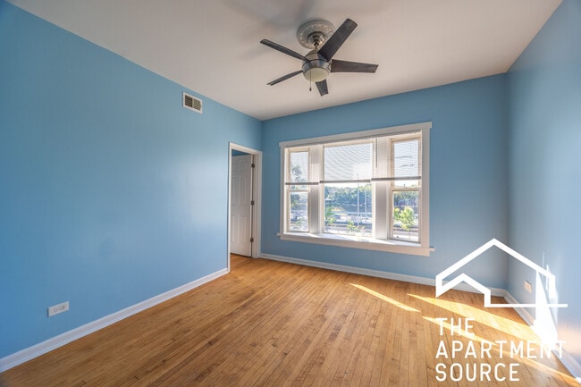 Photo - 4058 W Congress Pkwy Apartment