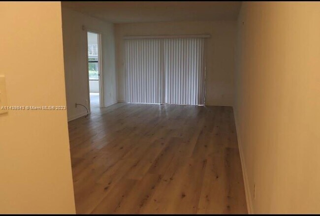 Building Photo - 3139 Millwood Terrace