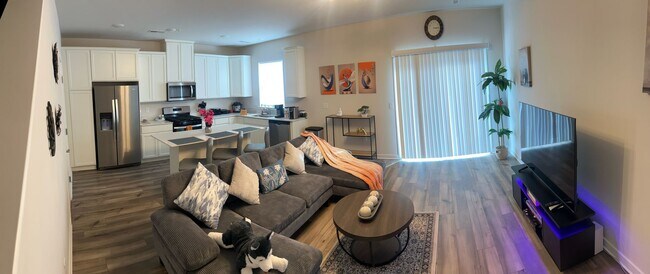 Photo - 26 E Front St Townhome