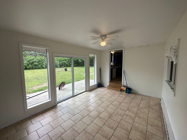 Foto del edificio - 169 Rocky Hill Rd