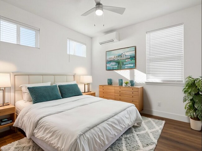 Foto del edificio - 1678 Thea Ave