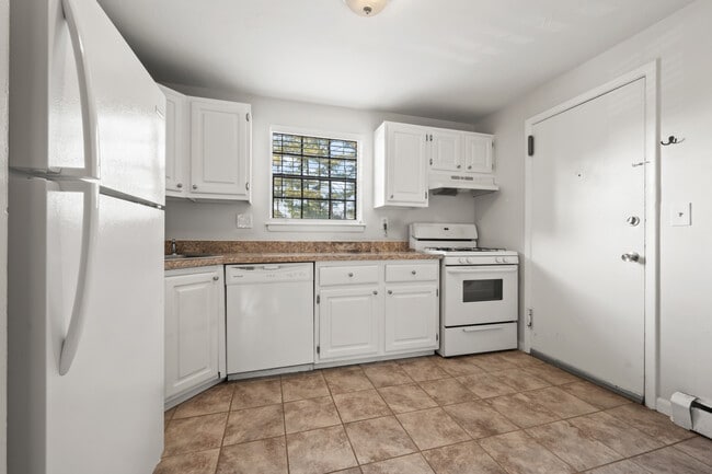 Foto del edificio - 340 Charter Oak St