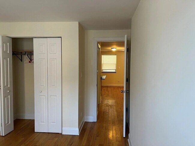 Foto del edificio - 5320 N Francisco Ave