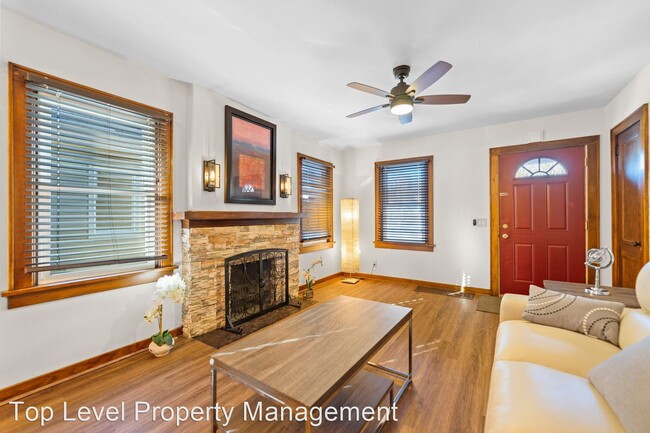 Building Photo - 3 br, 2 bath House - 2613 University Ave