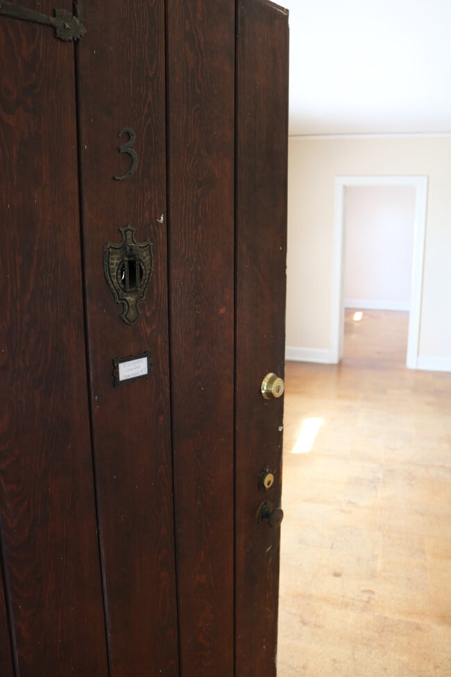 Front door - 3216 Country Club Rd