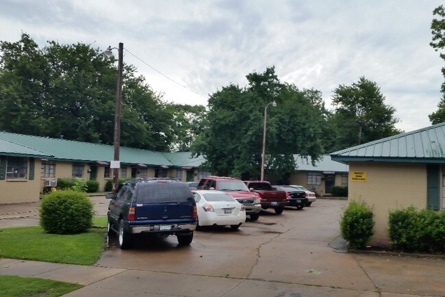 Foto del edificio - Oaklawn Apartments